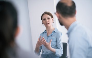 Was sind Burnout Anzeichen? frau