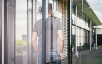 Wieso bin ich immer so deprimiert? mann