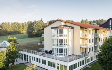 Qualität zum Wohle des Patienten- wie Psychische Erkrankungen nachhaltig behandelt werden können Außenansicht Oberberg Fachklinik Rhein-Jura Bad Säckingen