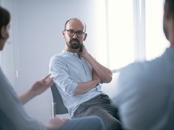 Schmerzen und Depressionen Wenn Körper und Seele sich gegenseitig Schmerzen bereiten