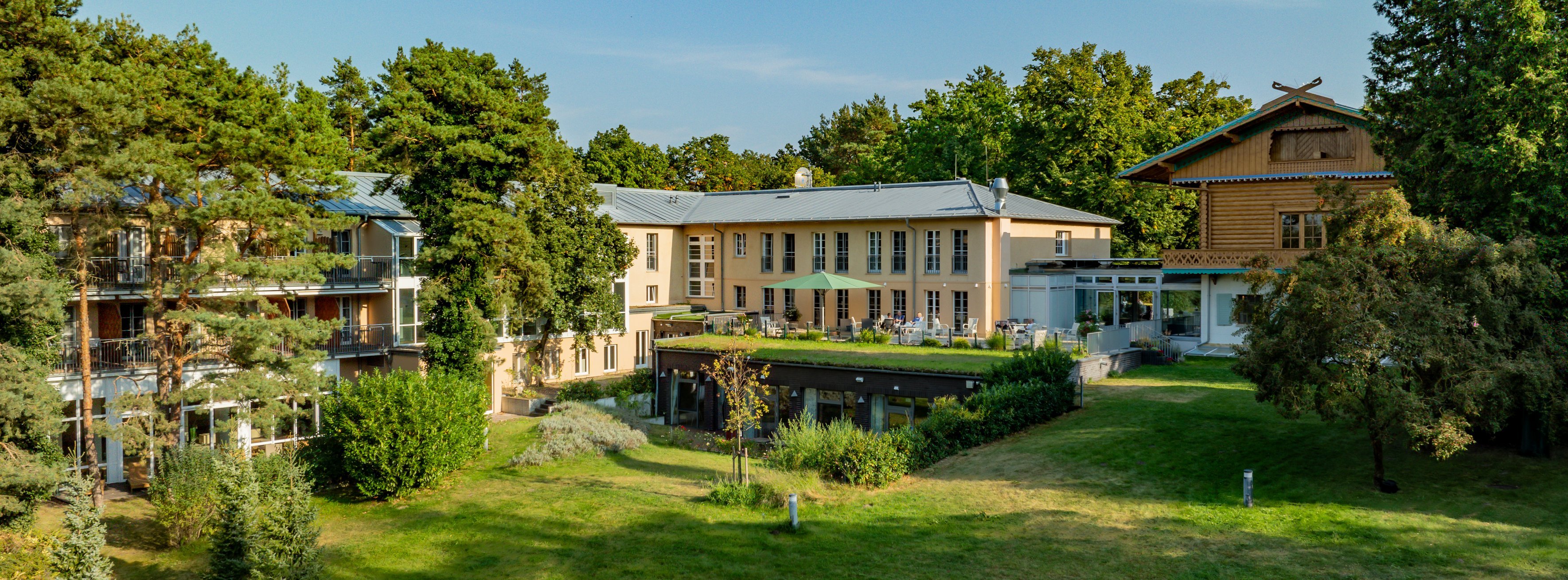 Oberberg Fachklinik Potsdam, eingebettet in der grünen Natur