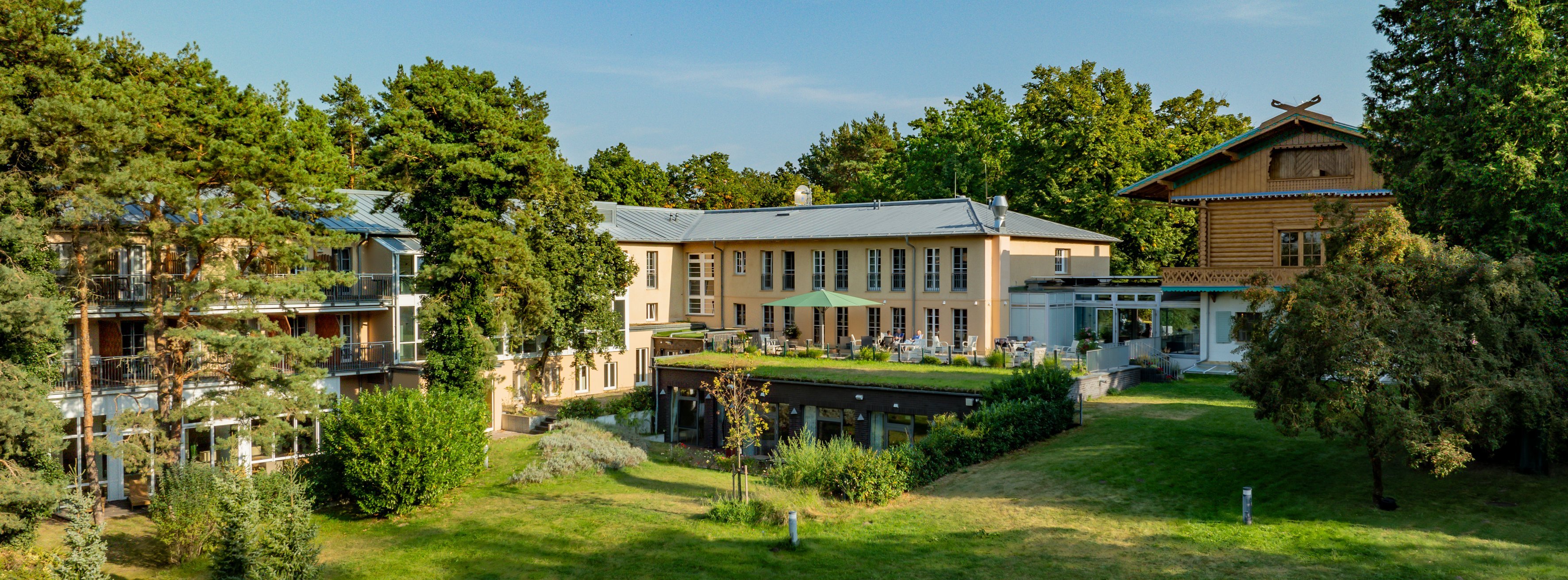 Oberberg Fachklinik Potsdam, eingebettet in der grünen Natur