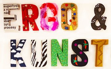 Ergo- und Kunsttherapie in der Oberberg Somnia Fachklinik Köln Hürth Schriftzug Ergo & Kunst