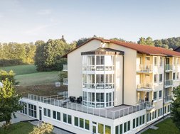 Qualität zum Wohle des Patienten- wie Psychische Erkrankungen nachhaltig behandelt werden können Außenansicht Oberberg Fachklinik Rhein-Jura Bad Säckingen