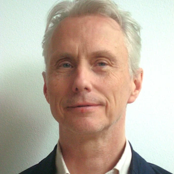 Portraitfoto Adrian Erben