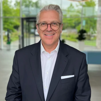 Portraitfoto Dr. Andreas Pelzer, Chefarzt Oberberg Fachklinik D&uuml;sseldorf Kaarst