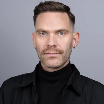 Portraitfoto Bernhard Raser