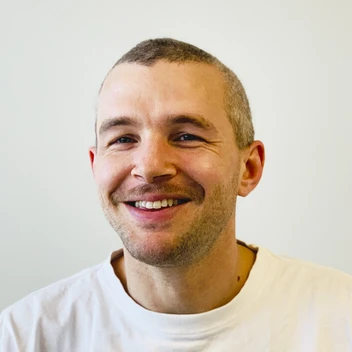 Portraitfoto Tobias Tobar